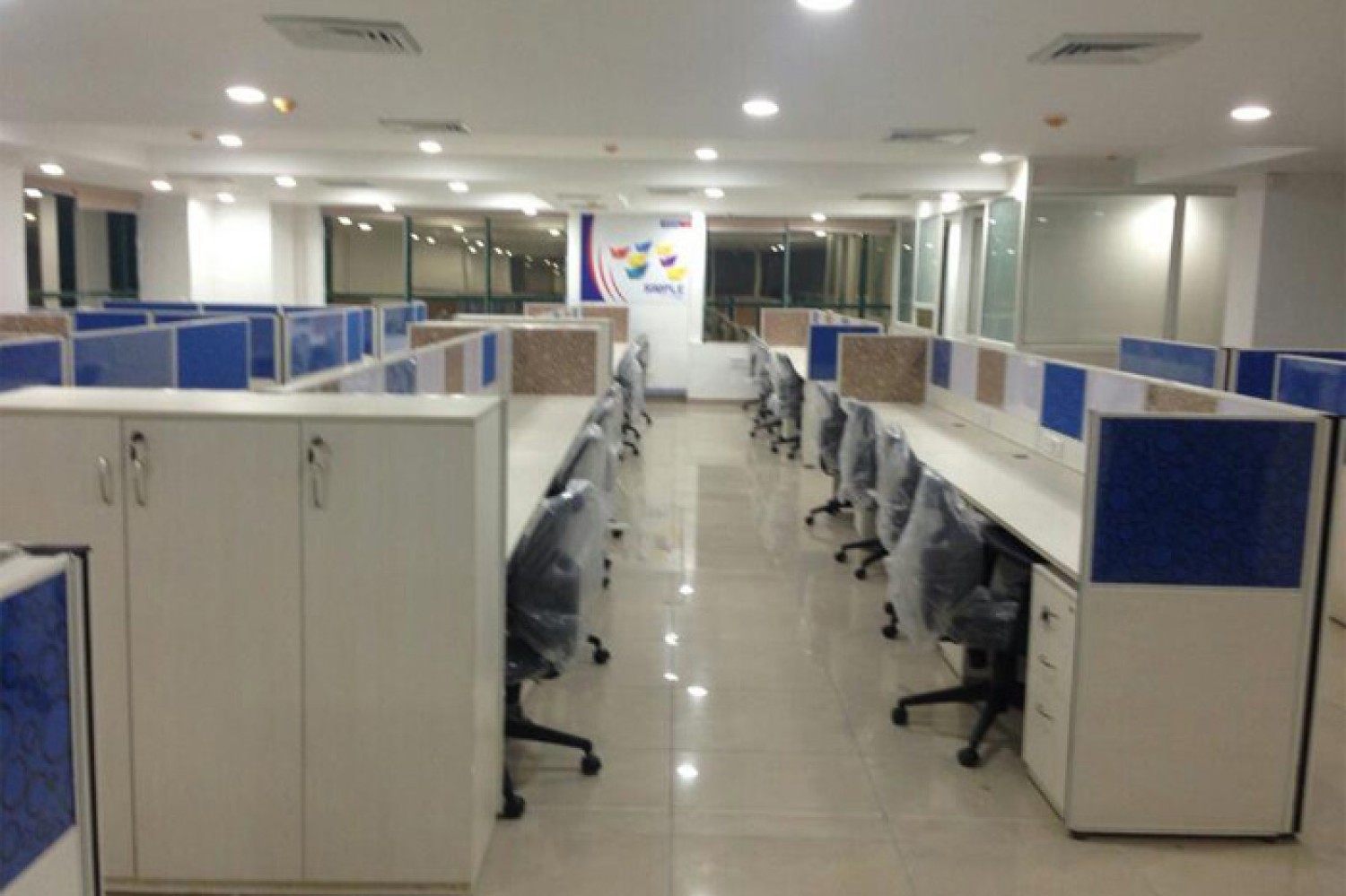 modular-office-furniture-delhi-ncr