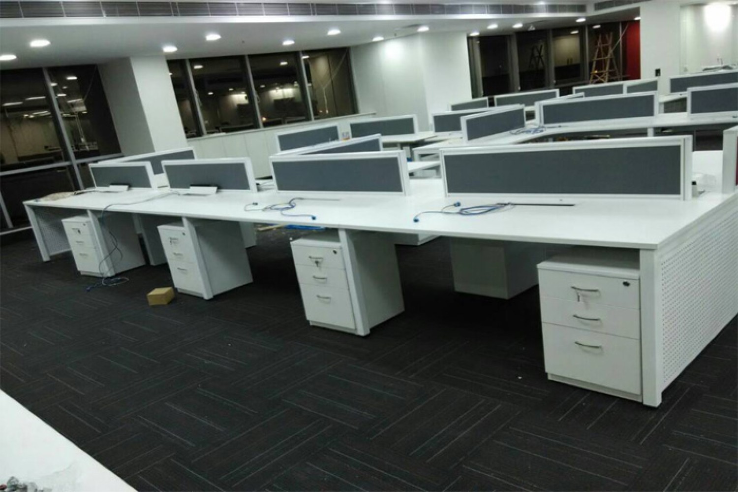 modular-office-furniture-delhi-ncr