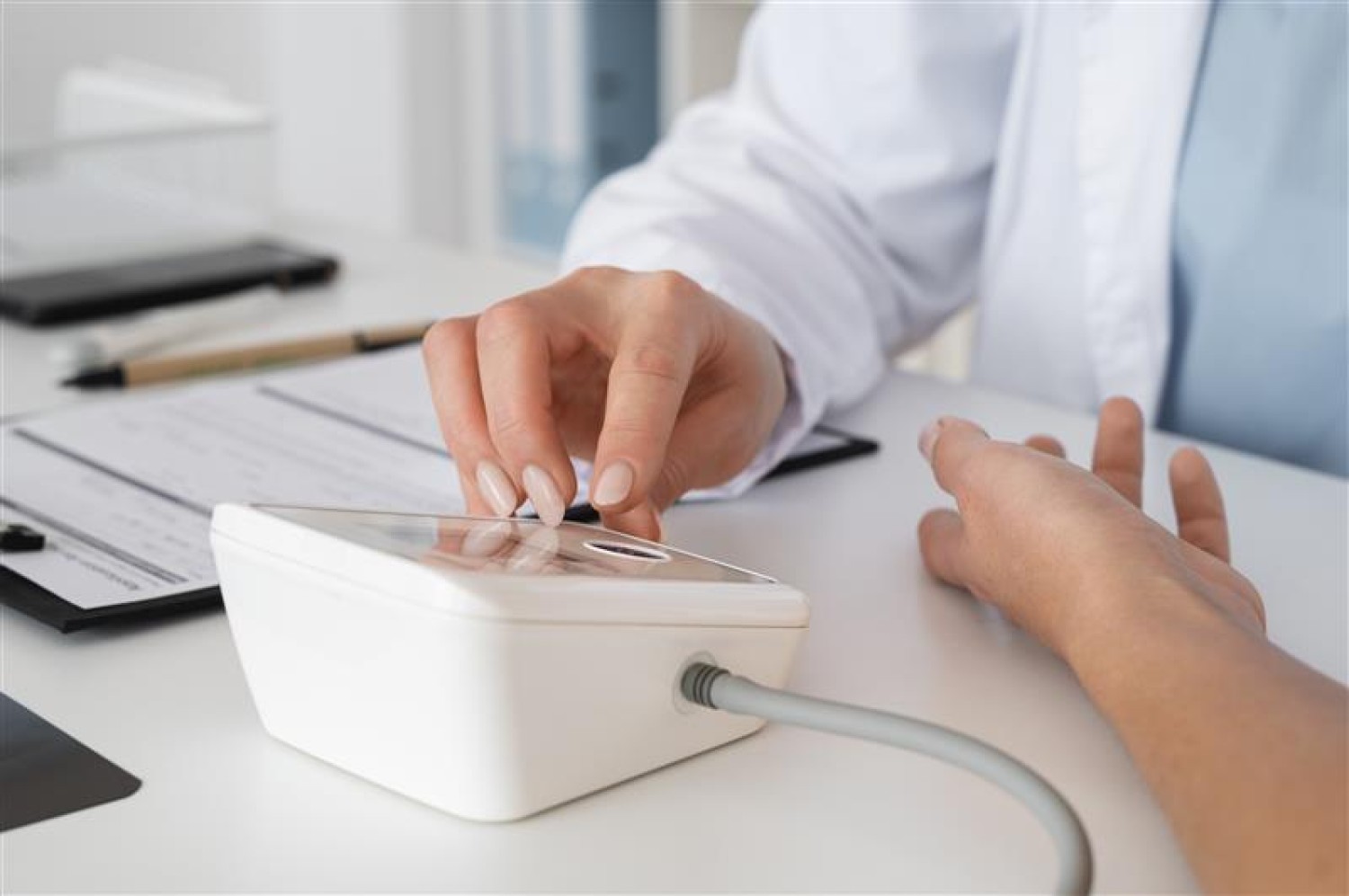 best-blood-pressure-monitor-for-home-use-omron-healthcare