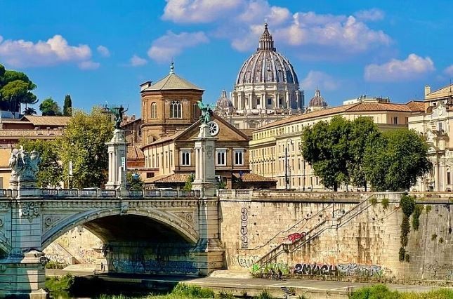 find-exclusively-tailored-tour-of-the-vatican-city-with-well-renowned-landmarks