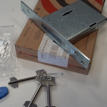 procurare-la-prima-classe-serrature-per-porte-in-ferro