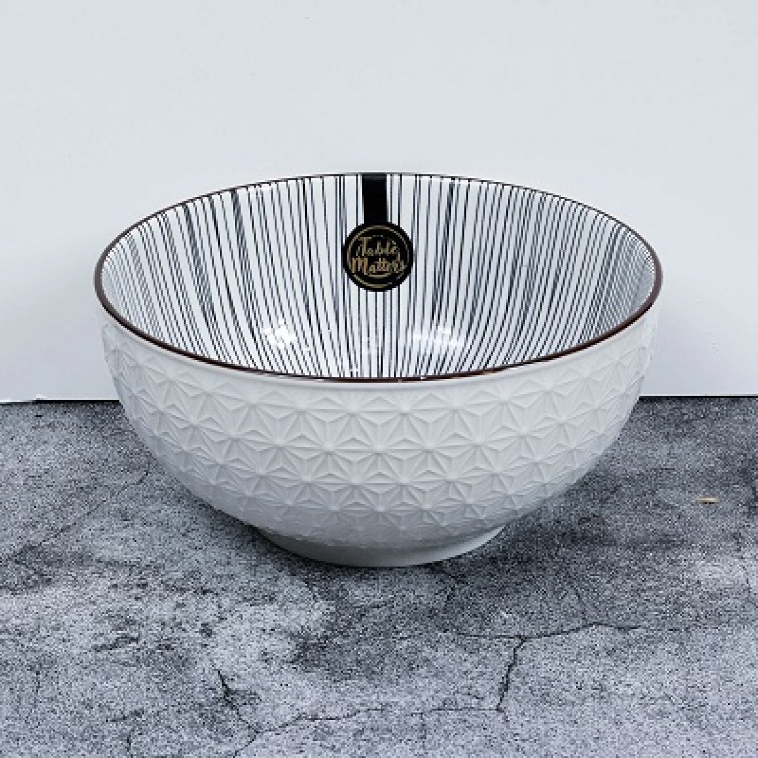 experience-the-magic-of-blue-illusion-with-our-beautifully-crafted-bowl-set-perfect-for-any-meal-big-2