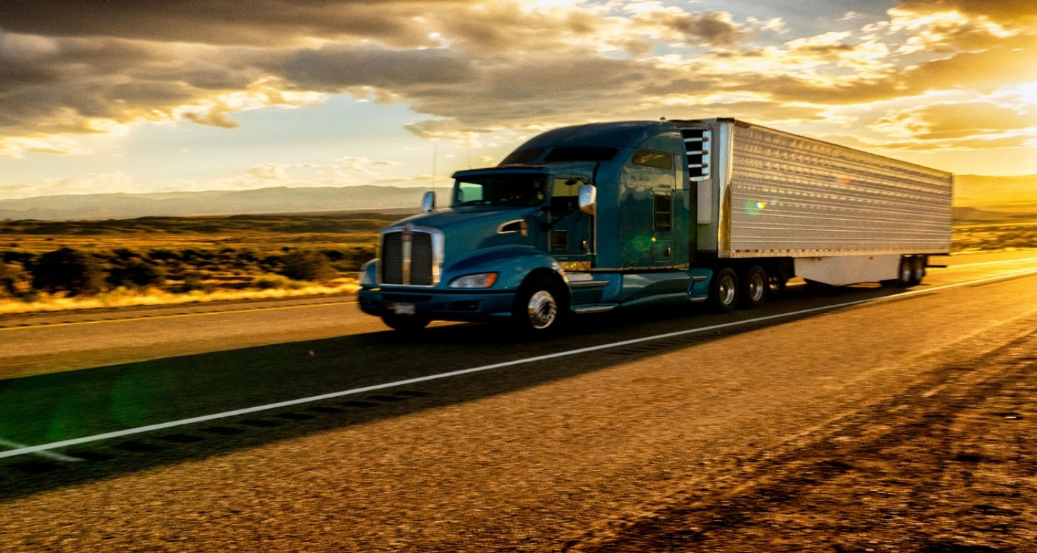 extremely-durable-automated-pneumatic-trailer-system-from-patriot-lift