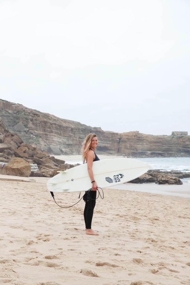 womens-surf-retreat-portugal-with-girl-on-the-wave
